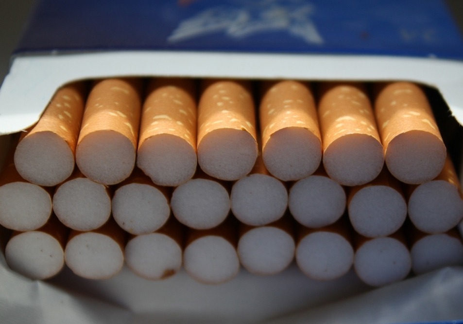 W wyniku operacji przeciwdziałania przestępczości gospodarczej, krakowscy policjanci zatrzymali podejrzanego ukrywającego nielegalne wyroby tytoniowe